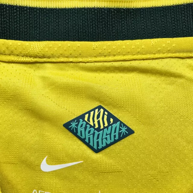 Detalhes da camisa